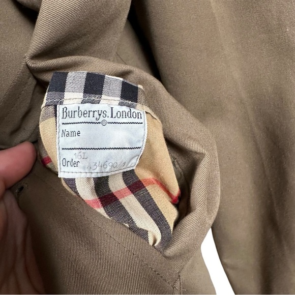 BURBERRY LONDON Button Down Trench Coat - Picture 12 of 16